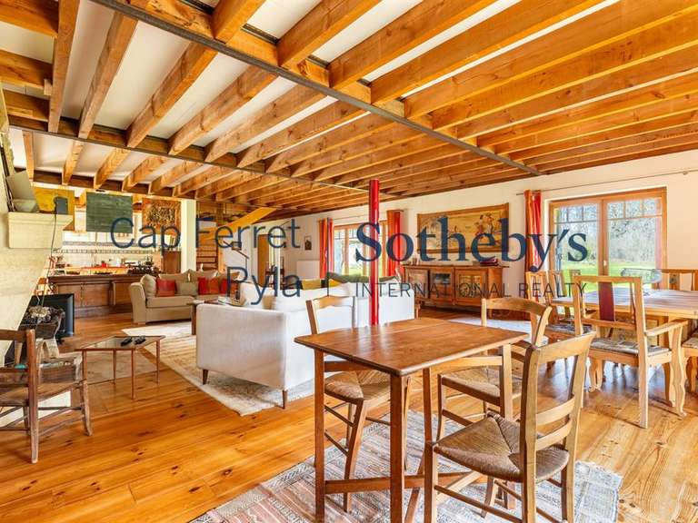 Maison Arès - 6 chambres - 300m²