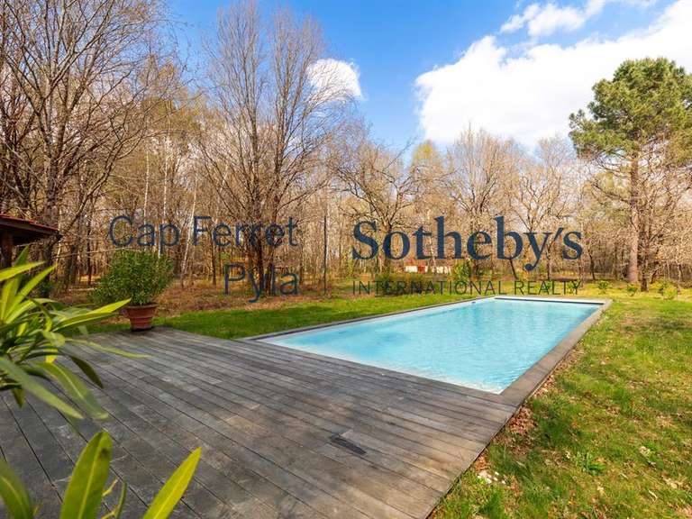 Maison Arès - 6 chambres - 300m²