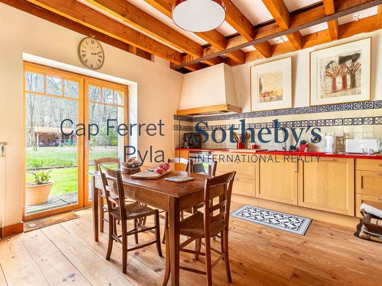 Maison Arès - 6 chambres - 300m²