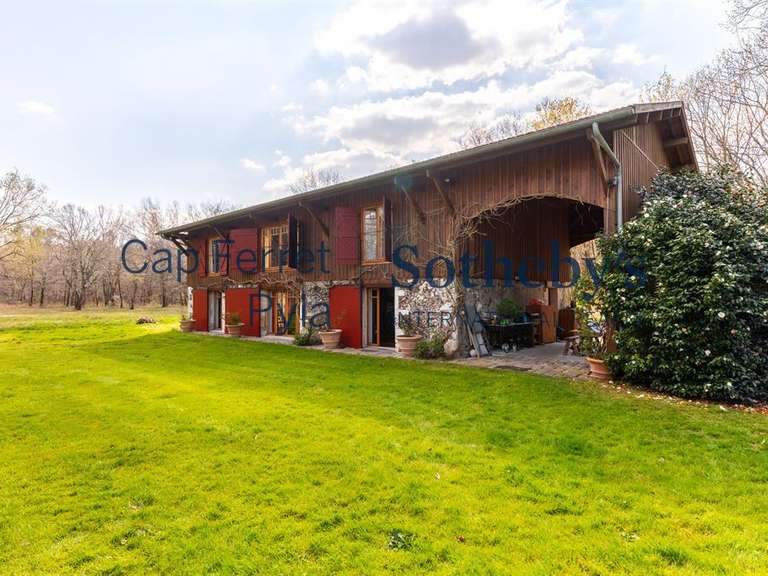 Maison Arès - 6 chambres - 300m²