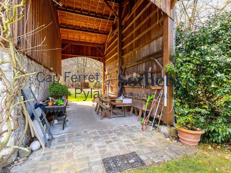 Maison Arès - 6 chambres - 300m²