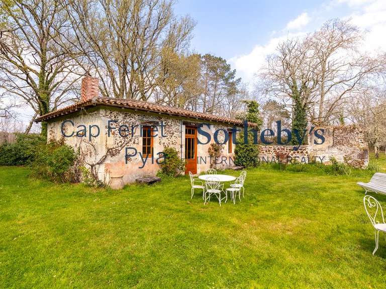 Maison Arès - 6 chambres - 300m²