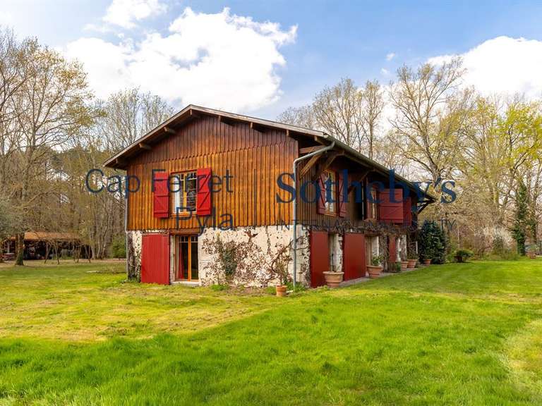 Maison Arès - 6 chambres - 300m²