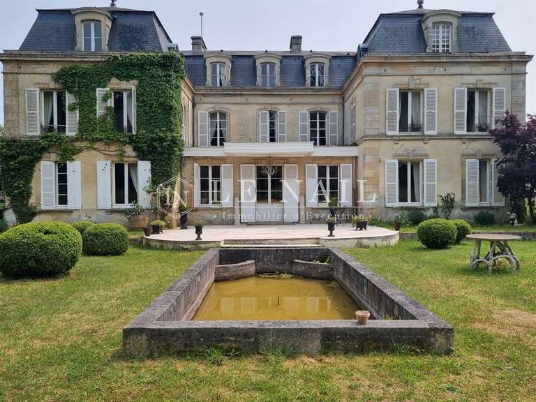 Château Argentan - 12 chambres - 600m²
