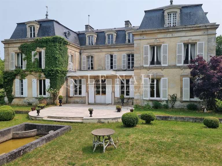 Château Argentan - 12 chambres - 600m²
