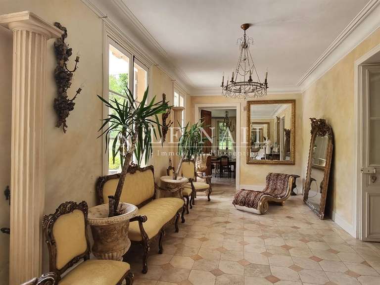 Château Argentan - 12 chambres - 600m²