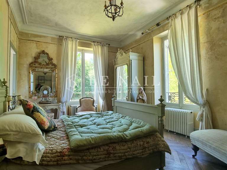 Castle Argentan - 12 bedrooms - 600m²