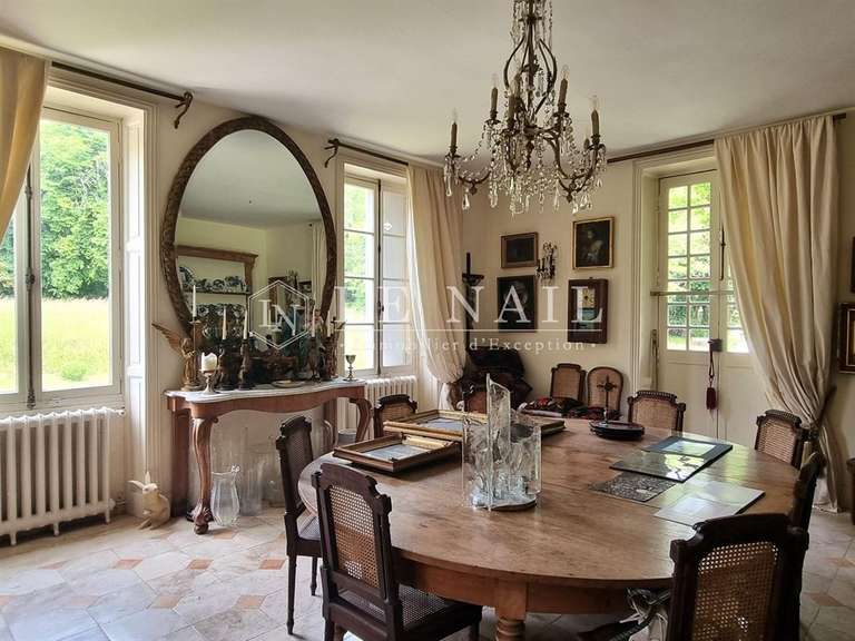 Château Argentan - 12 chambres - 600m²