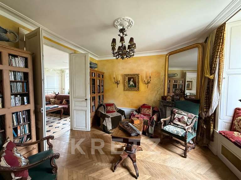 Château Argentan - 9 chambres - 600m²