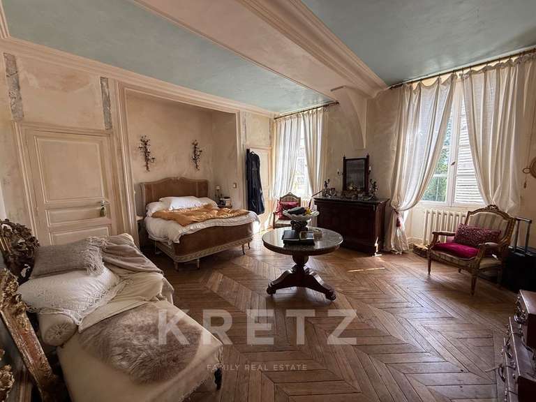 Château Argentan - 9 chambres - 600m²