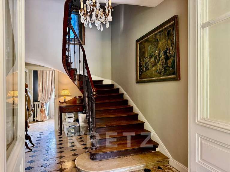 Château Argentan - 9 chambres - 600m²