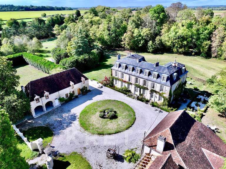 Château Argentan - 9 chambres - 560m²