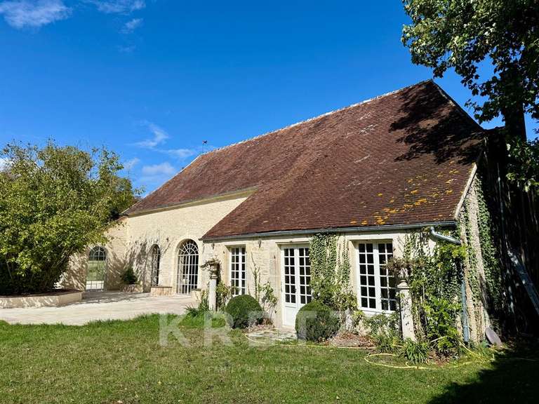 Château Argentan - 9 chambres - 600m²