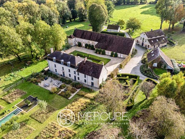 Propriété Argentan - 14 chambres - 445m²