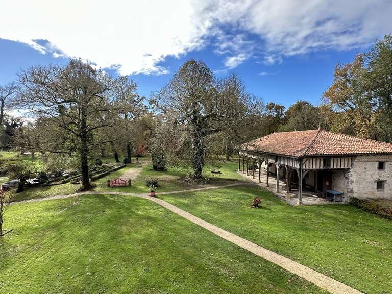 Maison Arjuzanx - 10 chambres - 850m²