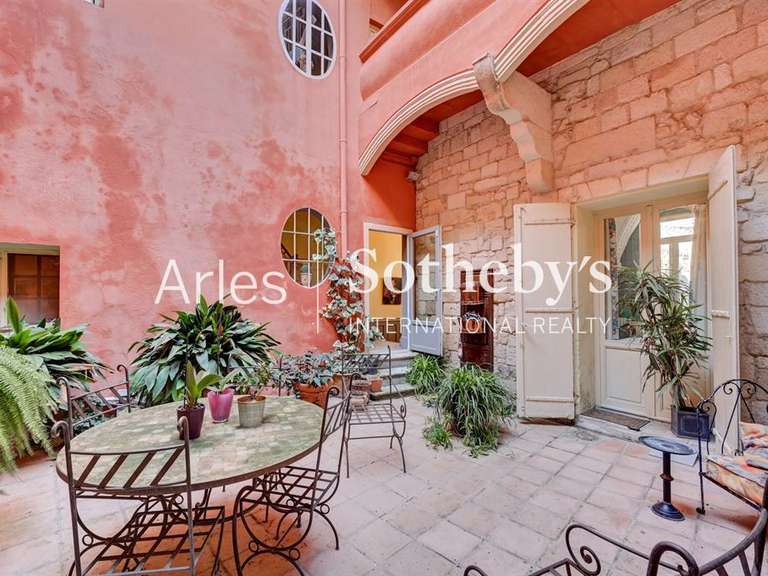 Hôtel particulier Arles - 8 chambres - 637m²