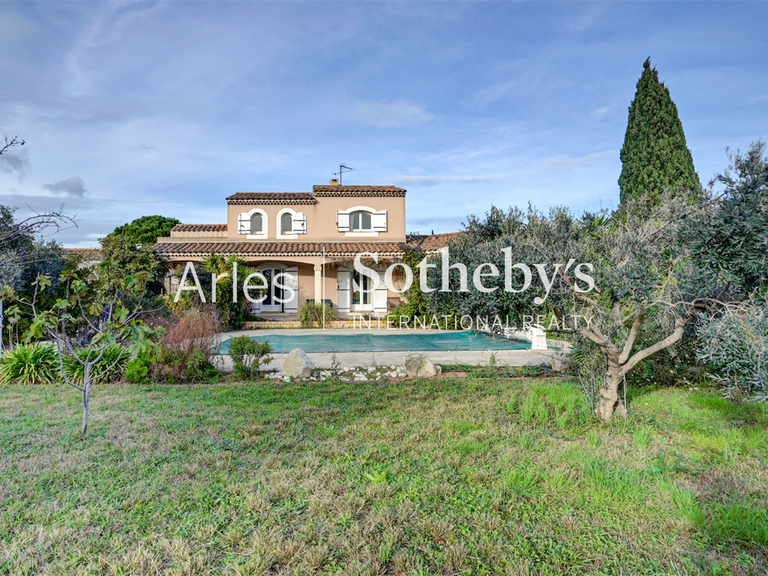 Maison Arles - 7 chambres - 252m²