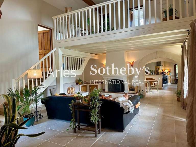House Arles - 4 bedrooms - 196m²