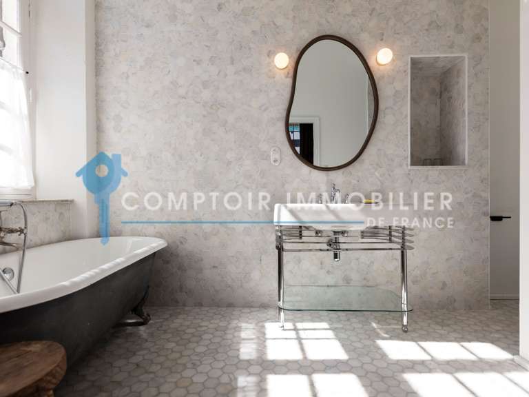 Maison Arles - 11 chambres - 1167m²