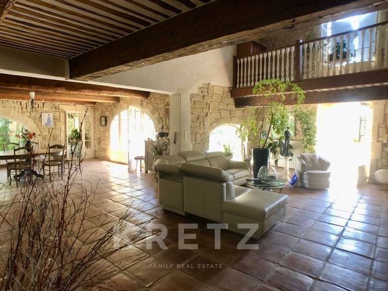Maison Arles - 5 chambres - 443m²