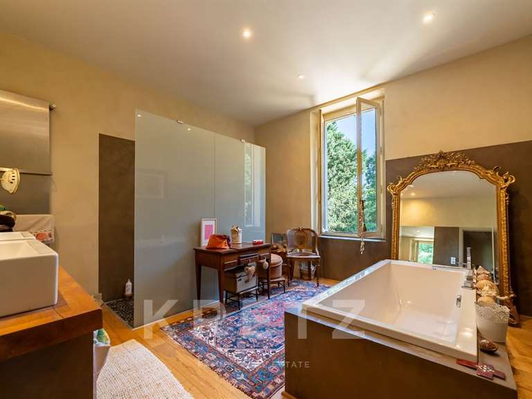Maison Arles - 5 chambres - 270m²