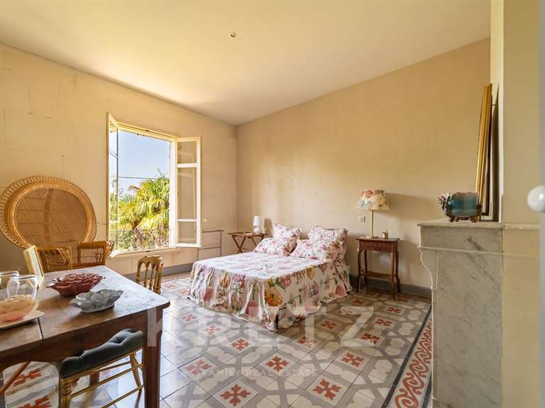 Maison Arles - 5 chambres - 270m²