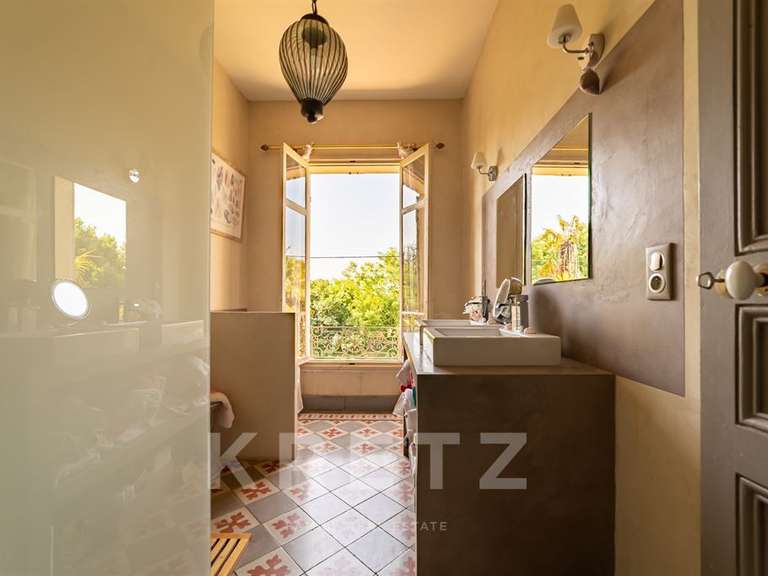 Maison Arles - 5 chambres - 270m²