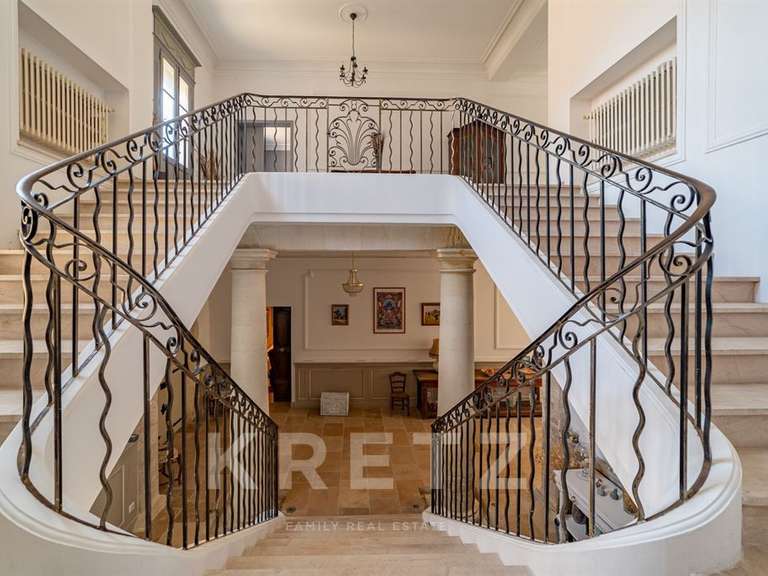 House Arles - 5 bedrooms - 562m²