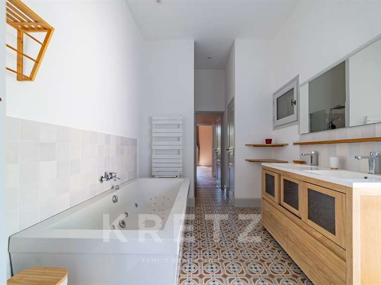 House Arles - 5 bedrooms - 562m²