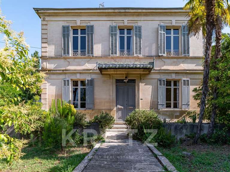 House Arles - 5 bedrooms - 270m²