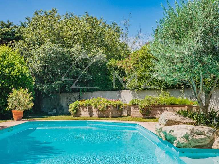 House Arles - 4 bedrooms - 394m²