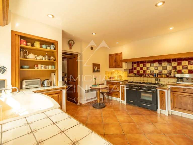 House Arles - 5 bedrooms - 207m²