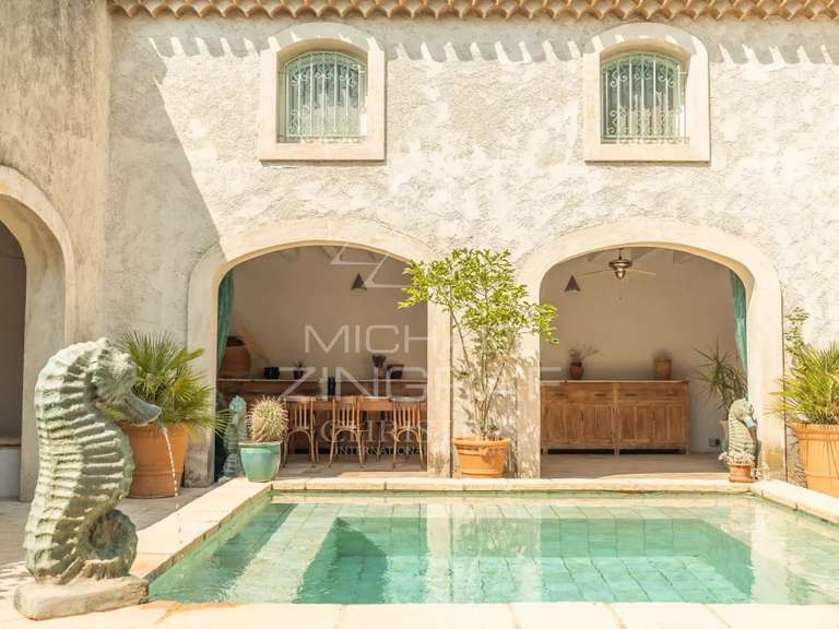 House Arles - 5 bedrooms - 207m²