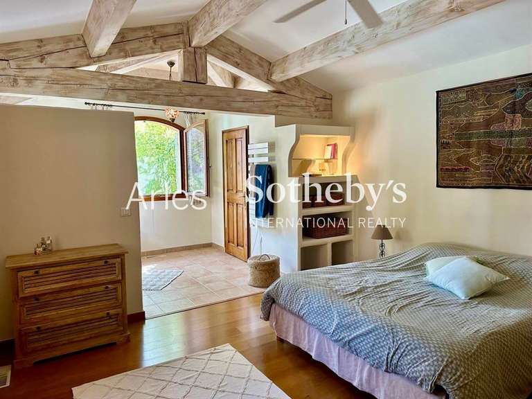 House Arles - 4 bedrooms - 196m²