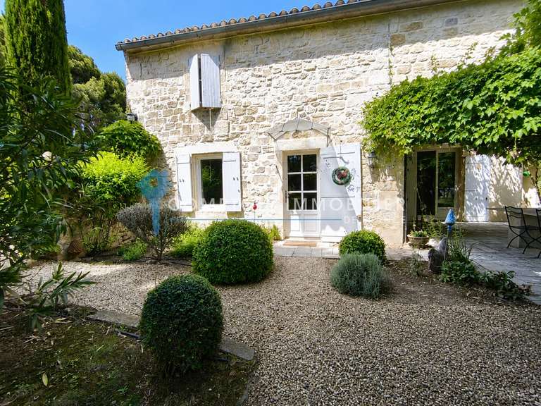 Maison Arles - 4 chambres - 207m²