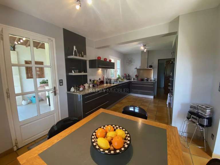 Maison Arles - 4 chambres - 223m²