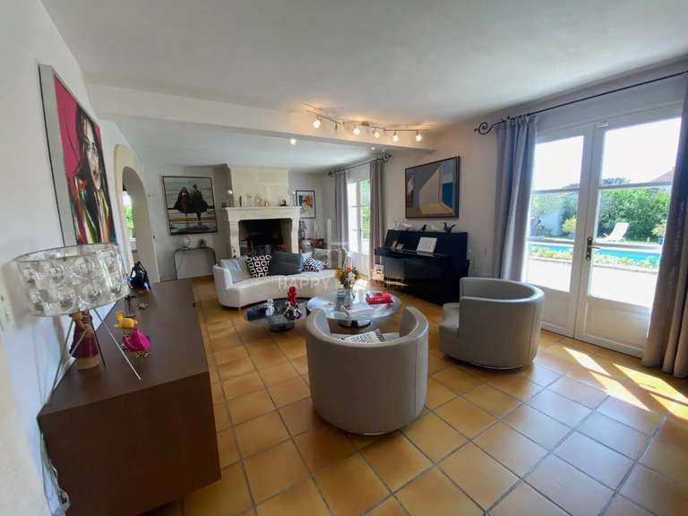 Maison Arles - 4 chambres - 223m²
