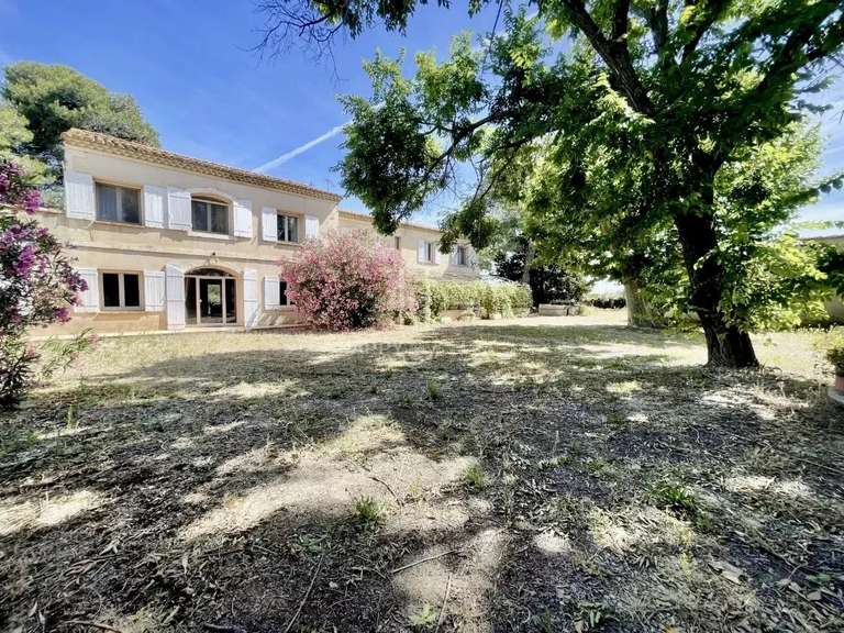 Maison Arles - 6 chambres - 335m²