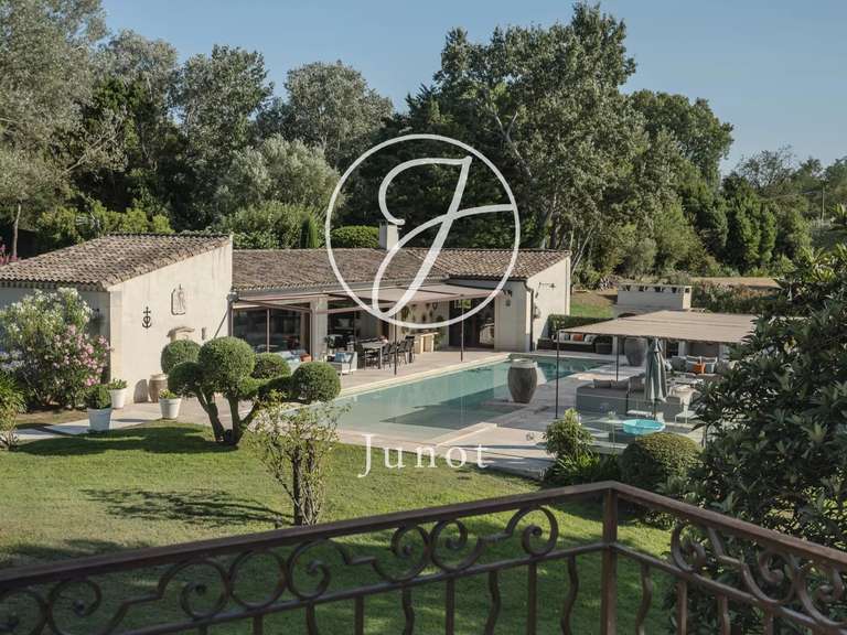 Maison Arles - 9 chambres - 740m²