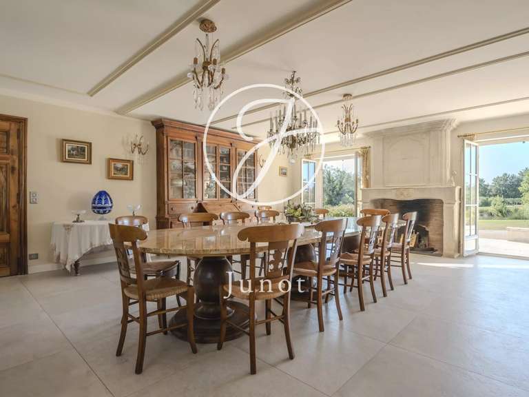 Maison Arles - 9 chambres - 740m²