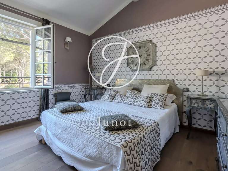 Maison Arles - 9 chambres - 740m²