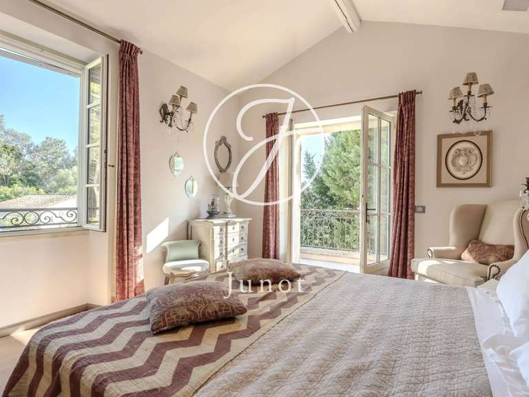Maison Arles - 9 chambres - 740m²