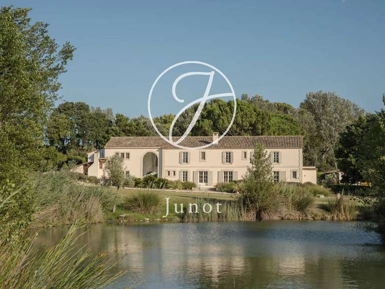 Maison Arles - 9 chambres - 740m²