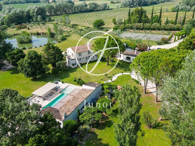 Maison Arles - 9 chambres - 740m²