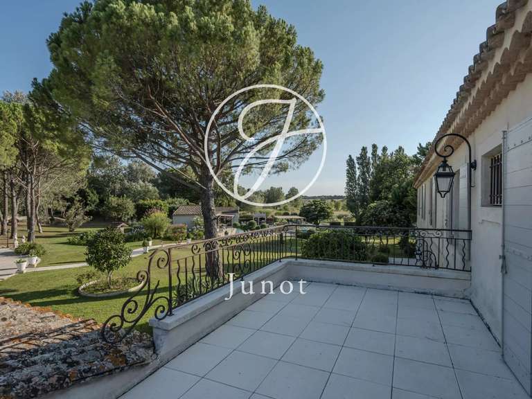 Maison Arles - 9 chambres - 740m²