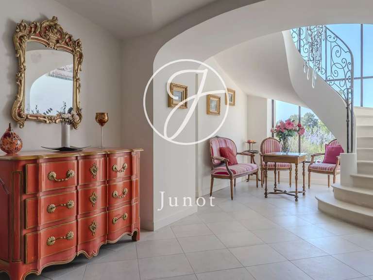 Maison Arles - 9 chambres - 740m²