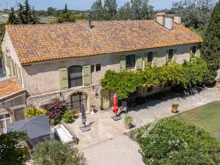 Maison Arles - 8 chambres - 420m²