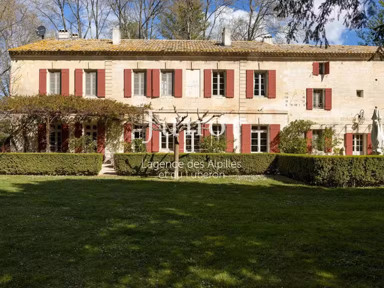 Maison Arles - 7 chambres - 1000m²
