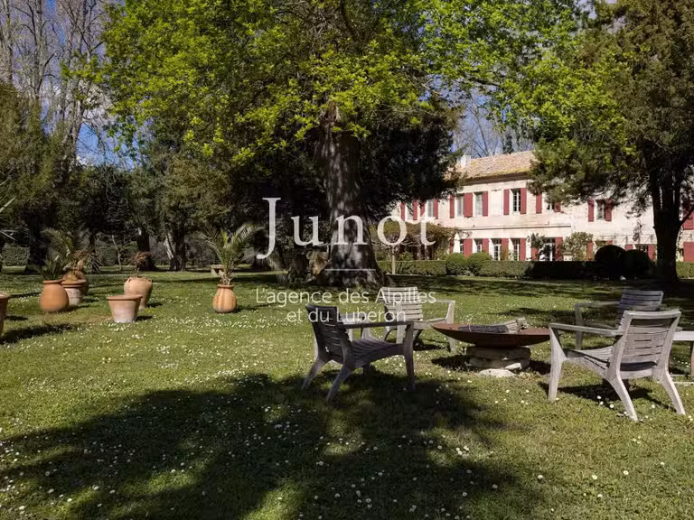 Maison Arles - 7 chambres - 1000m²