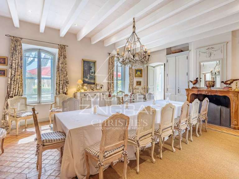Propriété Arles - 13 chambres - 920m²